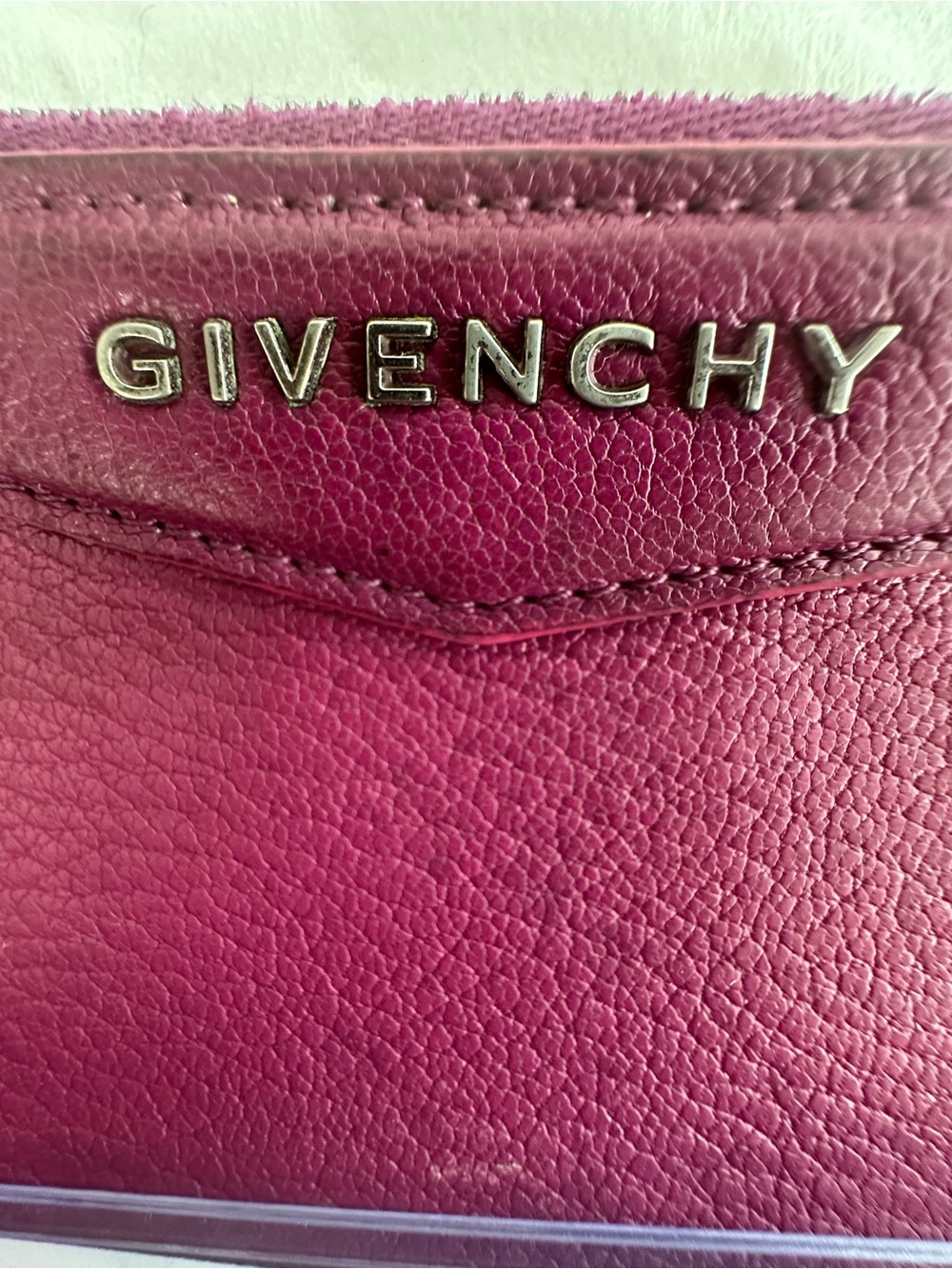 Givenchy Antigona Leather Pouch with Gold Logo - Picture 3 of 6